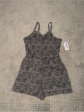 Old Navy Girls Black White Abstract Print Sleeveless V-Neck Romper Size S 6-7